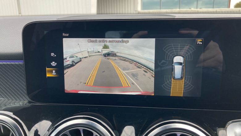 Mercedes-Benz GLB 200 AMG Line Premium 5dr 7G-Tronic Petrol Estate